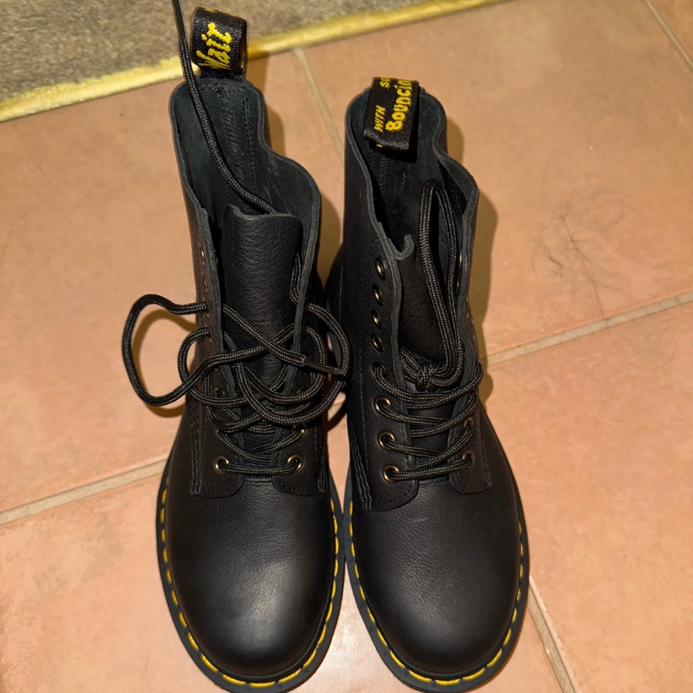 BRAND NEW Pascal Doc Martens Size 6